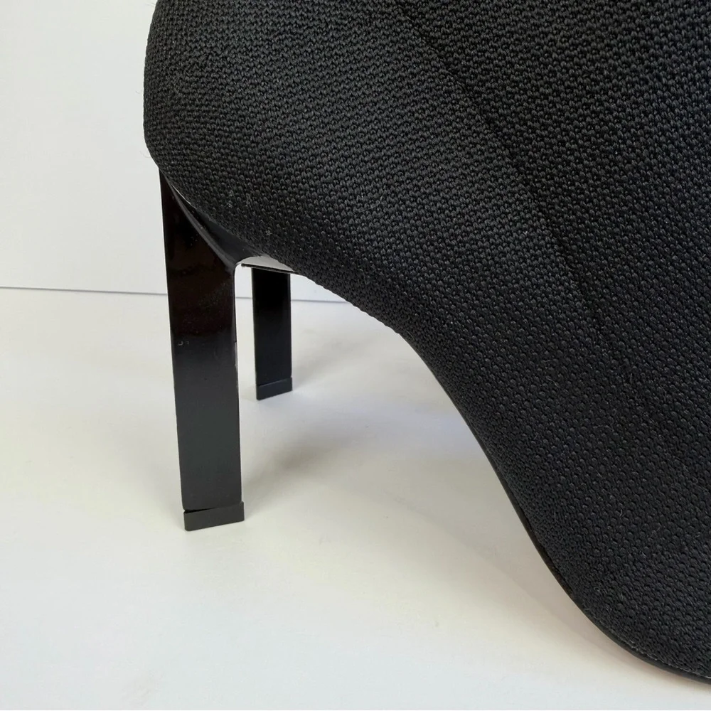 Schutz Ammie Pointed Toe Booties Ankle Boots Size 9.5 Black Knit